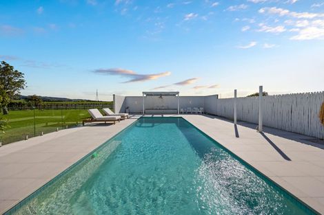 Photo of property in 161 Monument Road, Clevedon, 2582