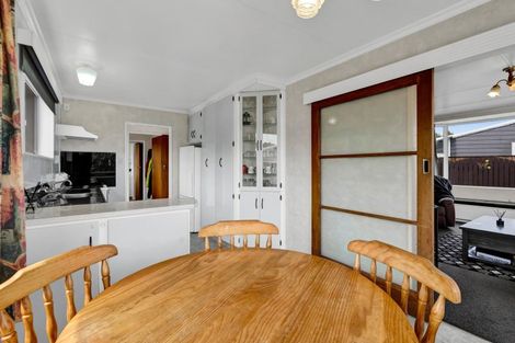 Photo of property in 2 Adrian Street, Stratford, 4332