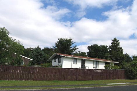 Photo of property in 70 John Downs Drive, Browns Bay, Auckland, 0630