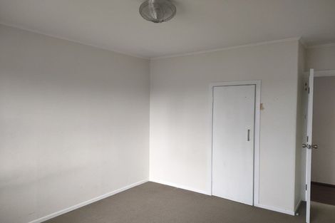 Photo of property in 25 Raglan Street, Mangere East, Auckland, 2024