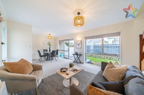 Photo of property in 74f4 Freyberg Street, Lyall Bay, Wellington, 6022