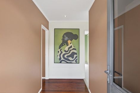 Photo of property in 529 Frankley Road, Hurworth, New Plymouth, 4371