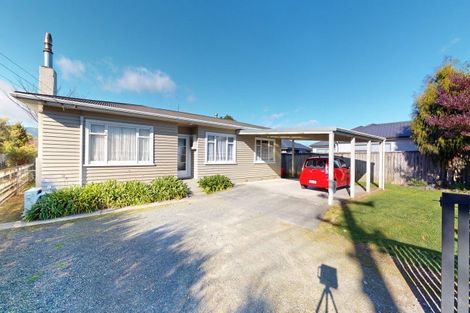 Photo of property in 14 Fairfield Road, Levin, 5510