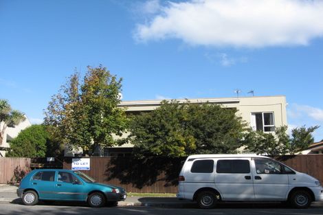 Photo of property in 80h Shakespeare Road, Waltham, Christchurch, 8023