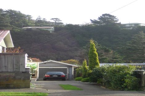 Photo of property in 384 Stokes Valley Road, Stokes Valley, Lower Hutt, 5019