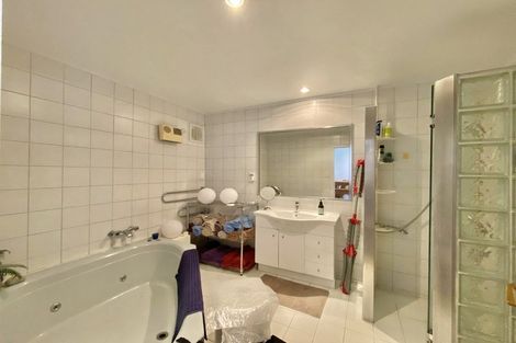 Photo of property in 30 Alexandra Road, Hataitai, Wellington, 6021