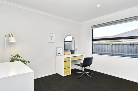 Photo of property in 33 Highgate Drive, Rangiora, 7400