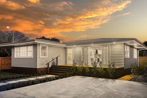 Photo of property in 1a Hikurangi Street, Te Atatu Peninsula, Auckland, 0610