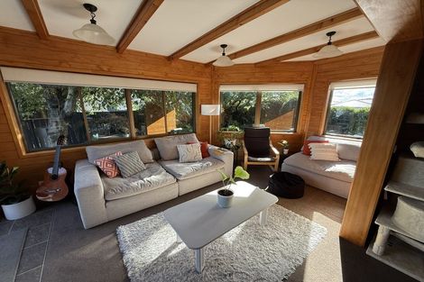 Photo of property in 4 Hadley Wood Drive, Wattle Downs, Auckland, 2103
