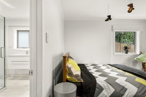 Photo of property in 24 Shanaway Rise, Hillcrest, Auckland, 0627