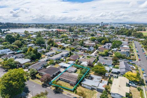 Photo of property in 37 Alison Street, Hamilton Lake, Hamilton, 3204