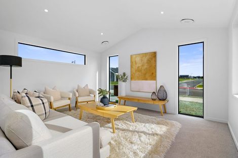 Photo of property in 14a Rose Leigh Drive, Cambridge, 3434