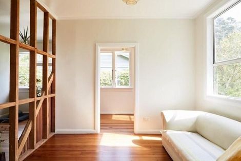 Photo of property in 12 Tamar Street, New Plymouth, 4310