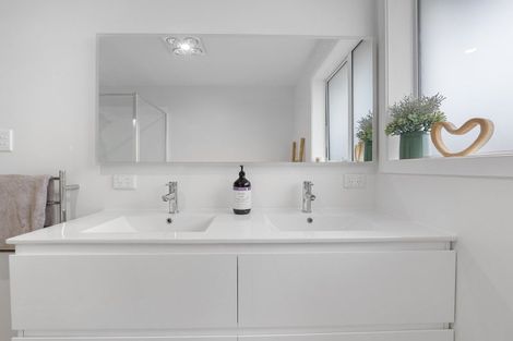 Photo of property in 20 Margaret Street, Stratford, 4332