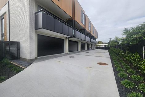 Photo of property in 15 Tiraumea Drive, Pakuranga, Auckland, 2010