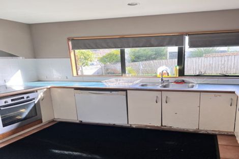 Photo of property in 7 Loughanure Place, Massey, Auckland, 0614