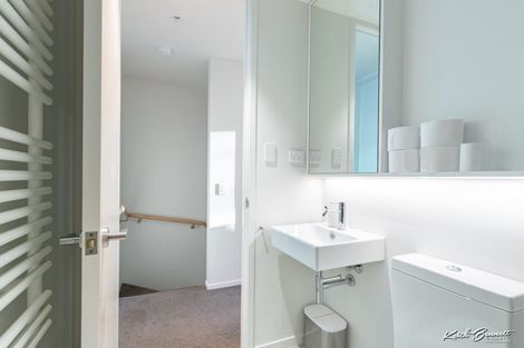 Photo of property in 4 Jean Caldwell Way, Island Bay, Wellington, 6023