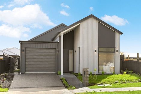 Photo of property in 17 Auburn Green, Peacocke, Hamilton, 3206