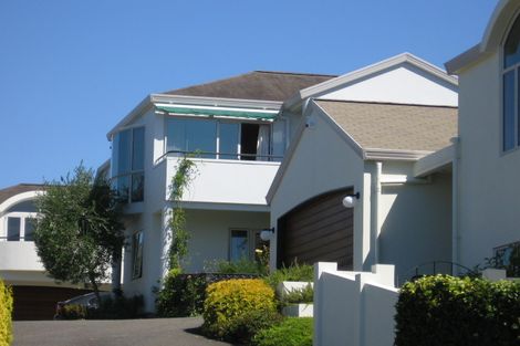 Photo of property in 3/136 Beach Road, Castor Bay, Auckland, 0620