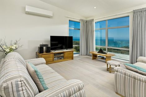 Photo of property in 110 Constable Road, Muriwai, Waimauku, 0881