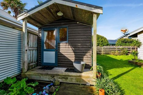 Photo of property in 3 Mallinder Place, Oakura, 4314