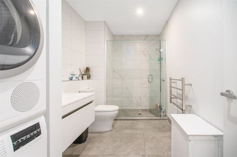 Photo of property in 1/37 Woodlands Crescent, Browns Bay, Auckland, 0630