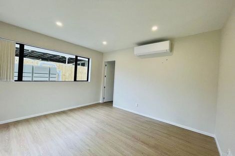 Photo of property in 30a Lowtherhurst Road, Massey, Auckland, 0614