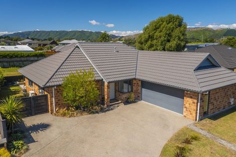 Photo of property in 19 Manhattan Court, Paraparaumu Beach, Paraparaumu, 5032