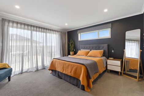 Photo of property in 1 Gibraltar Way, Fitzherbert, Palmerston North, 4410