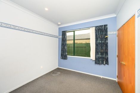 Photo of property in 8 Fernlea Avenue, Kelvin Grove, Palmerston North, 4414