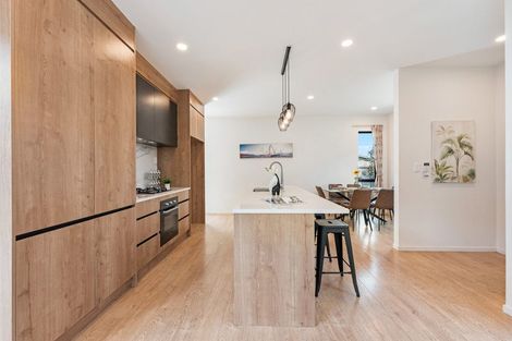 Photo of property in 718b Massey Road, Mangere, Auckland, 2022