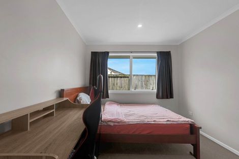 Photo of property in 17 Teatree Close, Huntington, Hamilton, 3210