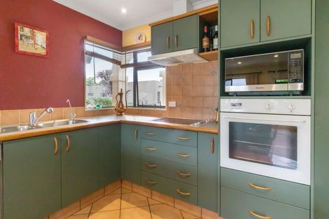 Photo of property in 13 Chesterfield Place, Rototuna, Hamilton, 3210