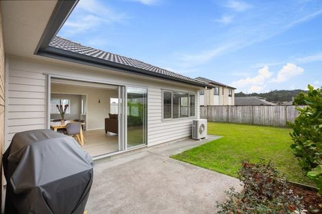 Photo of property in 5 Raymond Grace Avenue, Huapai, Kumeu, 0810