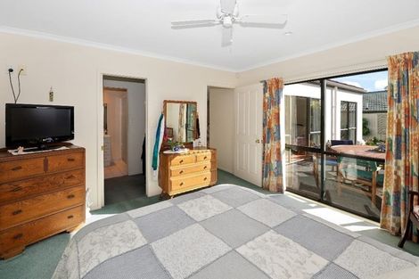 Photo of property in 9 Hercules Drive, Henderson, Auckland, 0612