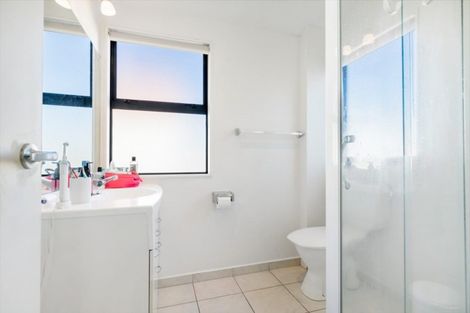 Photo of property in 1/142 Ghuznee Street, Te Aro, Wellington, 6011