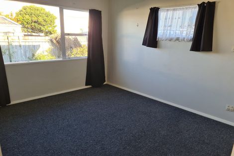Photo of property in 94-96 Chelwood Street, Takaro, Palmerston North, 4412