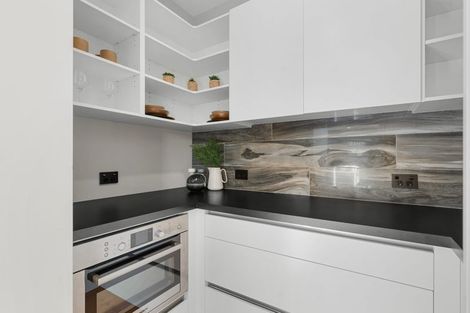 Photo of property in 33 Little Gem Road, Hornby, Christchurch, 8025