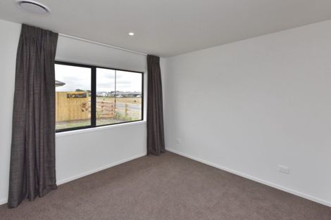 Photo of property in 20 Foxbridge Lane, Conifer Grove, Takanini, 2112