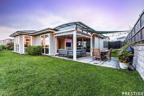 Photo of property in 14 Tyler Davies Drive, Red Beach, 0932