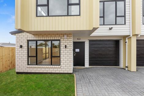Photo of property in 70b Cargill Street, Papakura, 2110