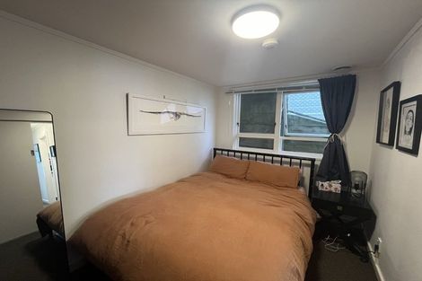 Photo of property in 82 Rolleston Street, Mount Cook, Wellington, 6021