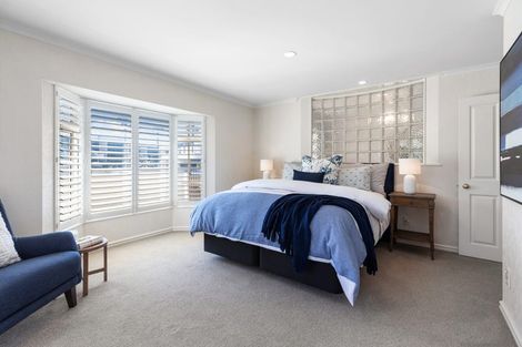 Photo of property in 15 Dungarvon Place, Clendon Park, Auckland, 2103