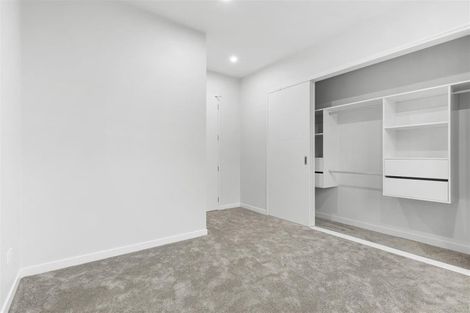 Photo of property in 15 Kuaha Road, Massey, Auckland, 0614