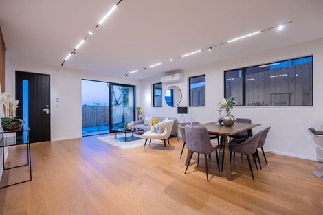 Photo of property in 6d Raeben Avenue, Hillcrest, Auckland, 0627