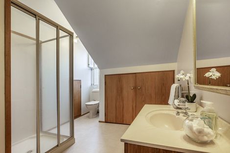 Photo of property in 6 Terrylyn Drive, Hillcrest, Auckland, 0627