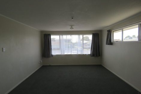 Photo of property in 16 Moncrieff Avenue, Clendon Park, Auckland, 2103