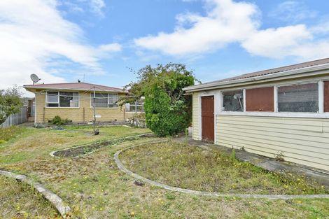Photo of property in 40 Frensham Crescent, Woolston, Christchurch, 8062