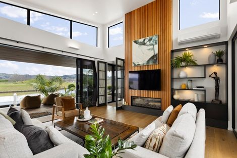 Photo of property in 29 Kahu Crescent, Whitianga, 3510