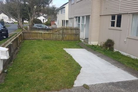 Photo of property in 5- 7 Hazard Grove, Cannons Creek, Porirua, 5024